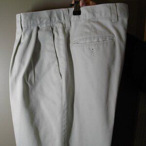 Men's Dockers putty dress pants (khaki type). 31x30. New.